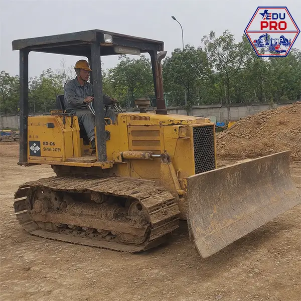 Học lái máy ủi
