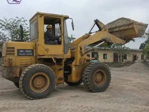 Học lái máy xúc lật