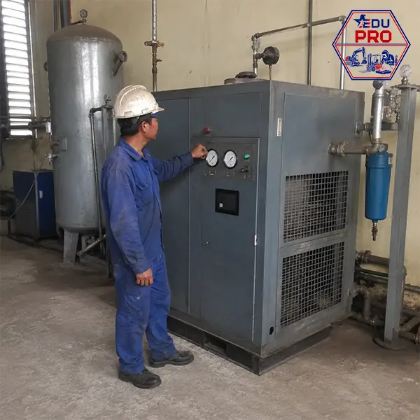 Học vận hành máy nén khí