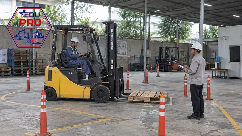 Sát hạch cấp chứng chỉ xe nâng